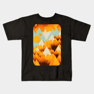 Yellow sand peaks Kids T-Shirt